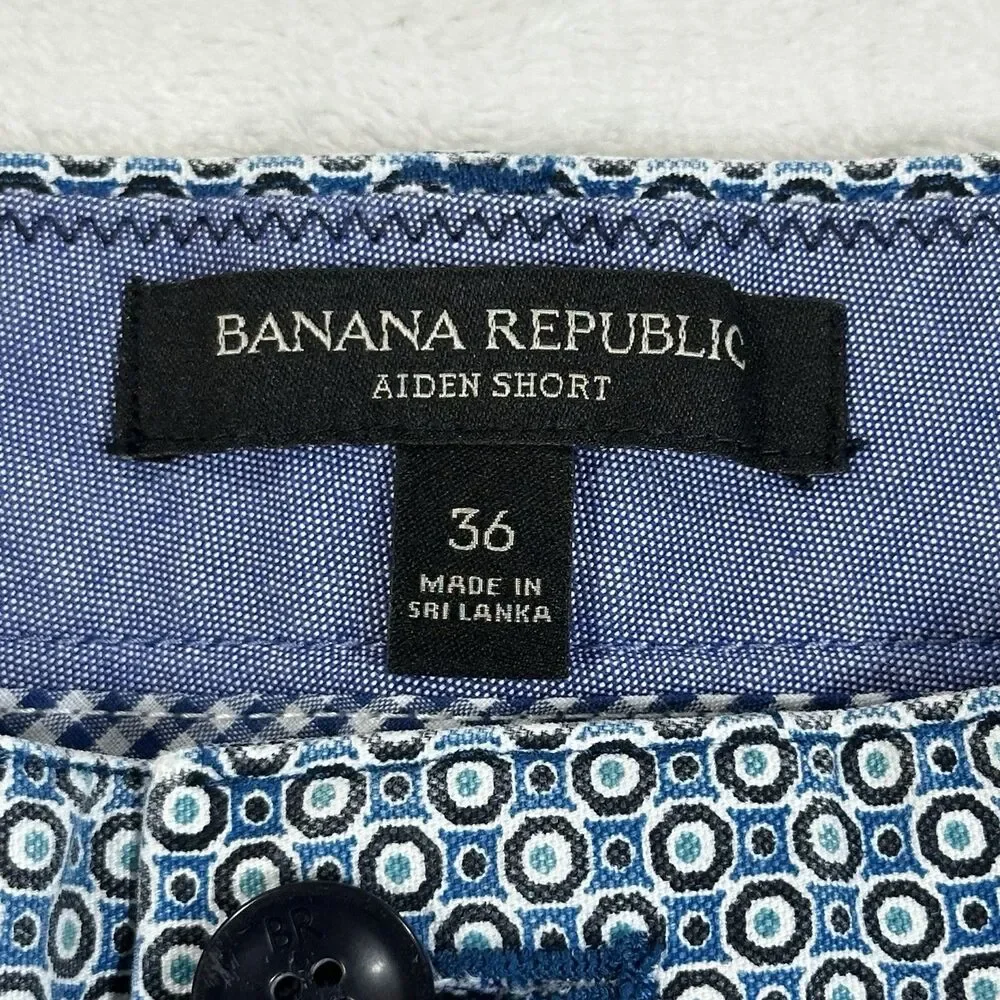 Banana Republic Aiden Mini Print Shorts Men’s 36 Blue Geometric Flat Front Chino